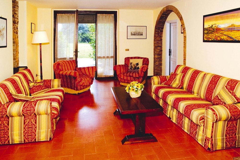Estate in Montaione With Pool & Wine Tasting