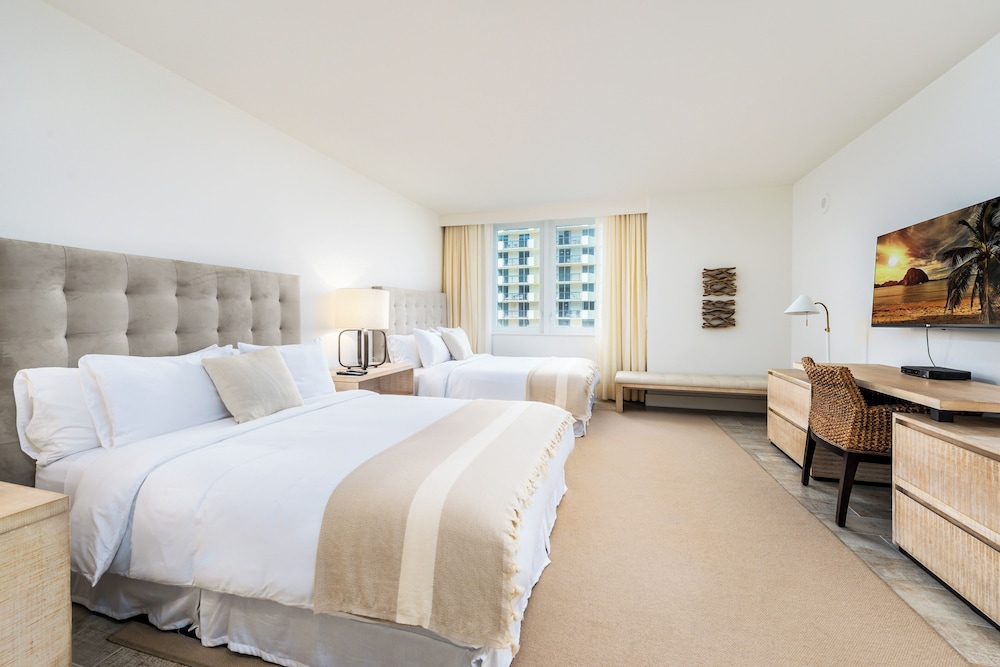 Luxury Vacation Rentals at 1 Hotel & Homes by LRMB