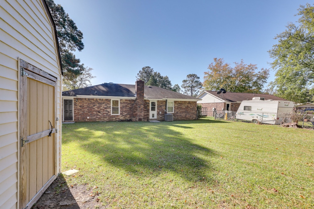 Summerville Vacation Rental: 4 Mi to Downtown! view 2