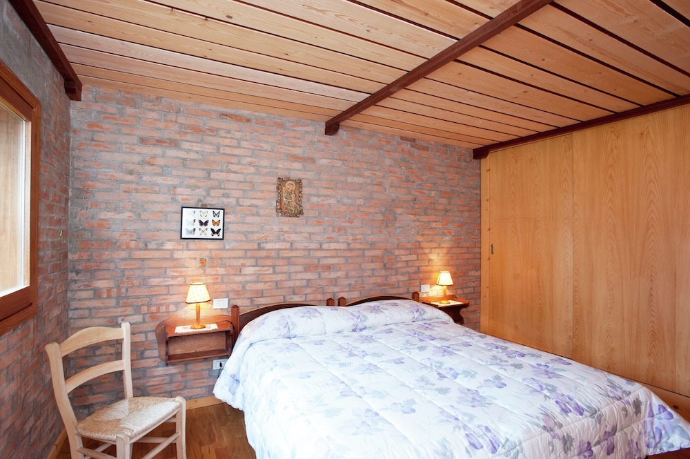 Villa With a View of the Coast, on the top of a Hill in the Middle of a Forest view 4