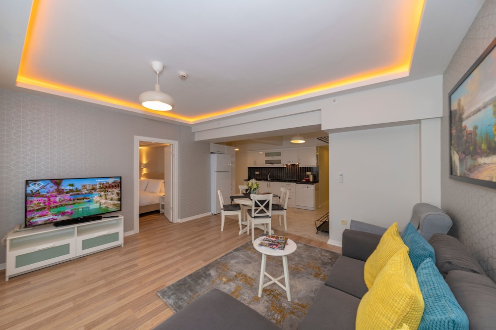 Feri Suites - Image 49