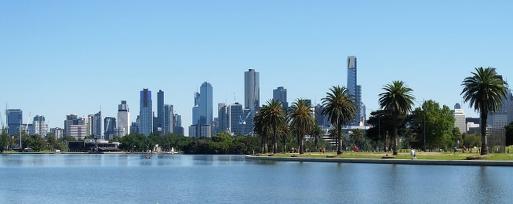 Southbank 2BR High City Views Enjoy Wine, Gym, Pool, Wifi