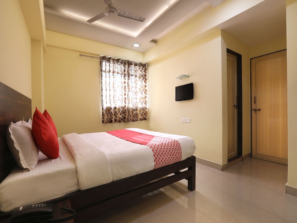 OYO 12748 Govindpuram Apartment