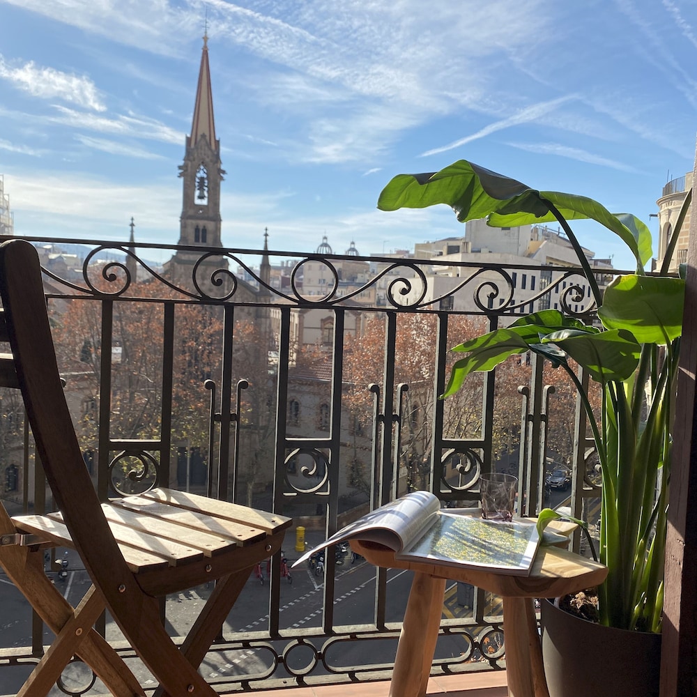 Luminous Designer Loft Style Apt Eixample Views By Myrentalhost