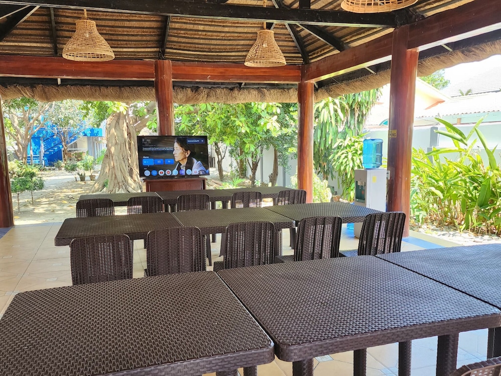 Kulibangbang Beach Resort