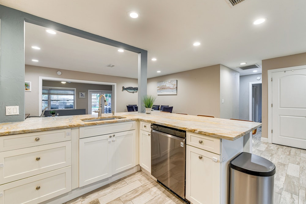 Backyard w/ Pool & Games! Family Home in Bradenton