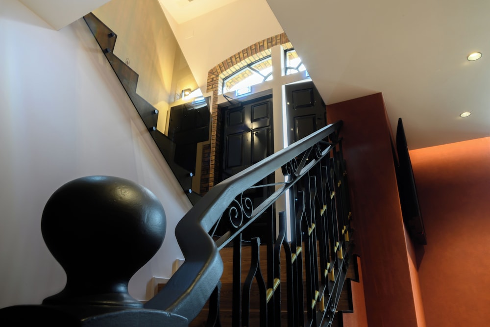 BHB Boutique House