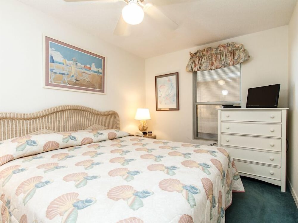 Islander 4007 by Brooks and Shorey Resorts
