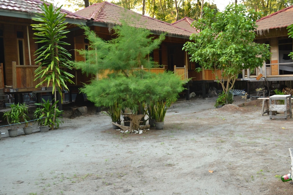 Hoga Dive Inn Wakatobi