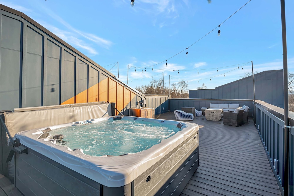 4 Rooftop Decks 4 Hot Tubs Game Rooms Sauna