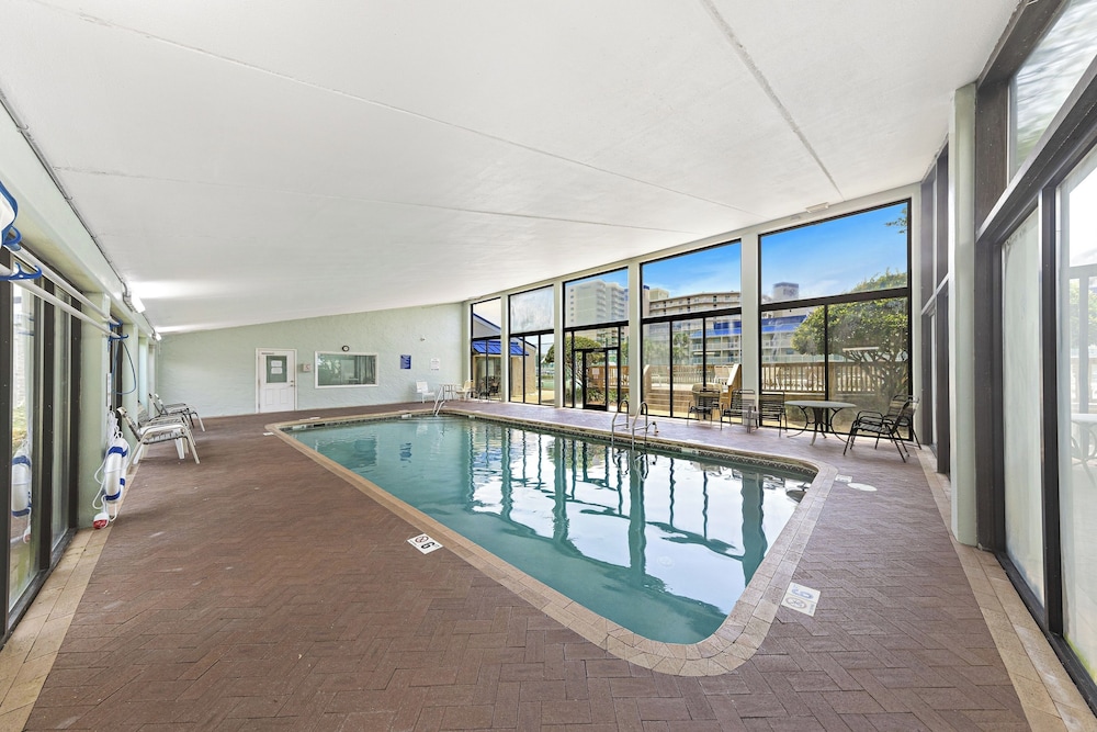 Seaside Beach & Racquet Club 2207