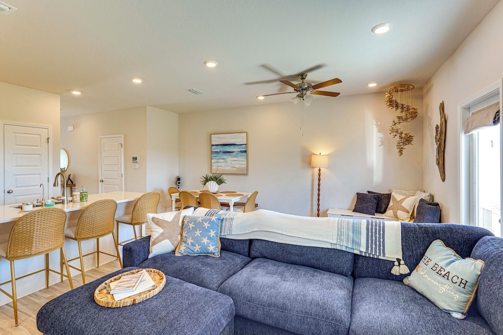 Steps to Ocean: Chic Home w/ Patio in Port St Joe!