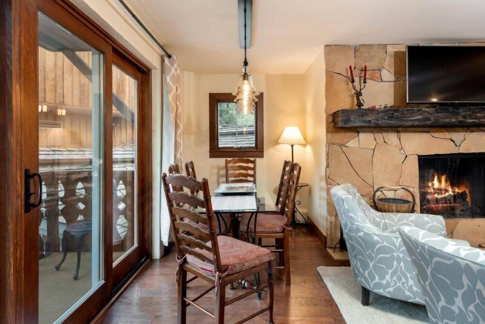 Modern 2 Bedroom Condo at the Base of Vail Mountain Next to Gondola One