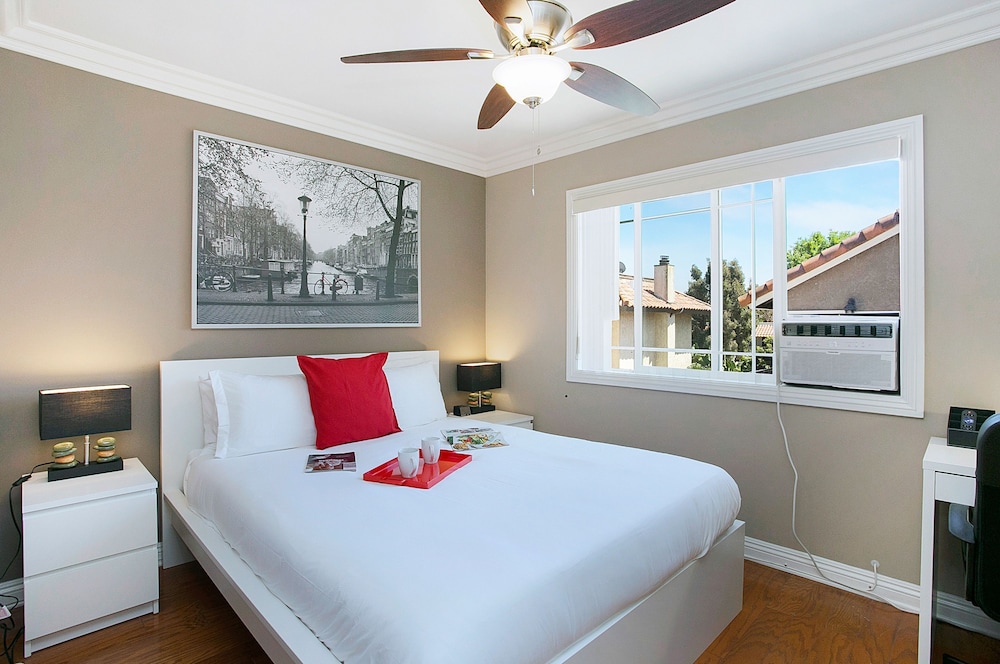 Multi-level 2br-fast Wifi-free Parking -cm-1