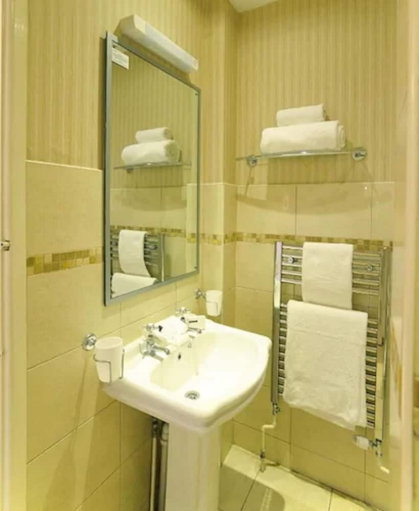 Royal Hotel 42