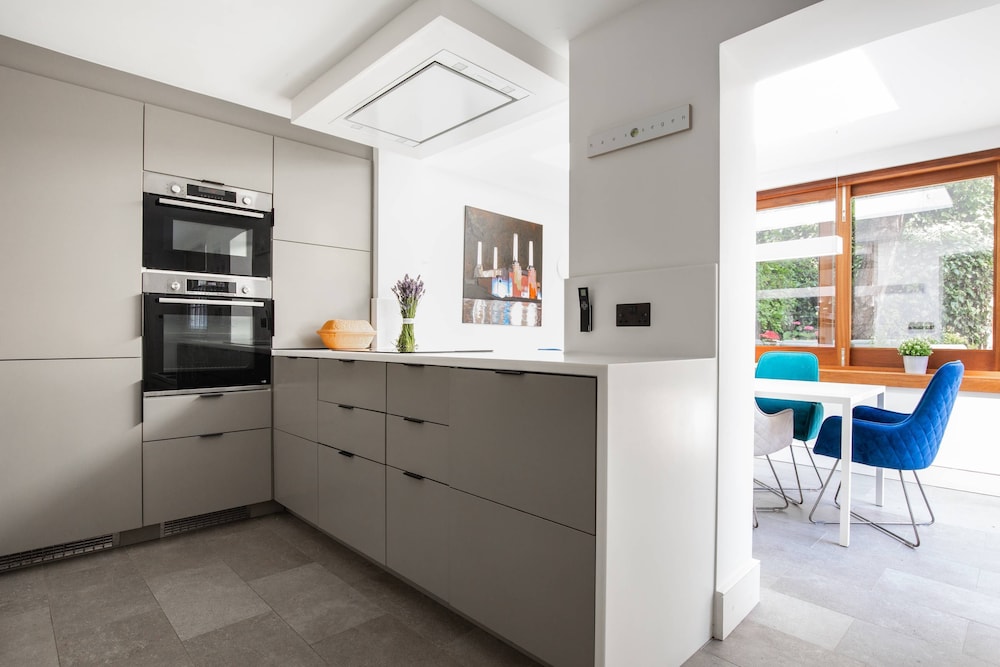 Whittlesey Street II by Onefinestay