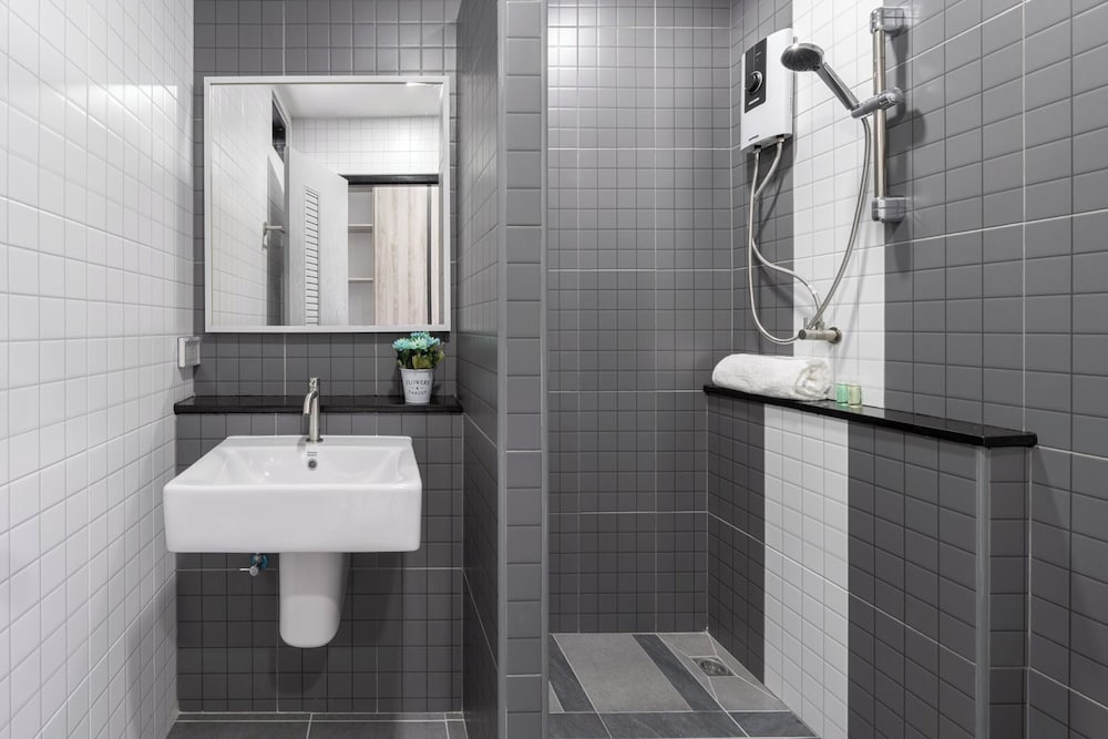 Aqua Residences