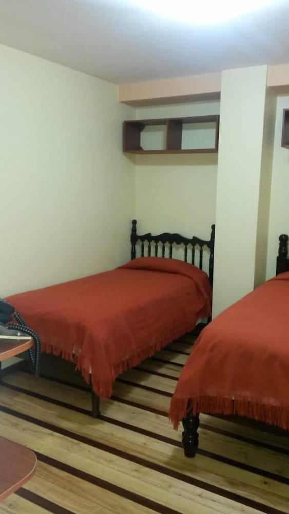 Hostal Puertas del Sol view 4