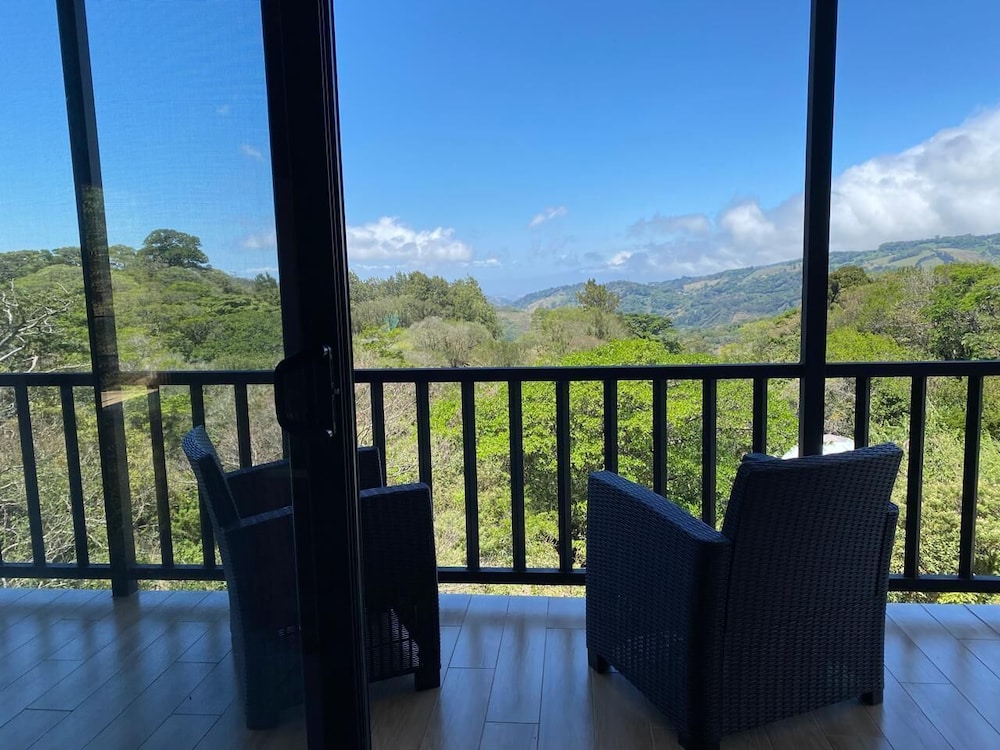Delux Manvama Monteverde