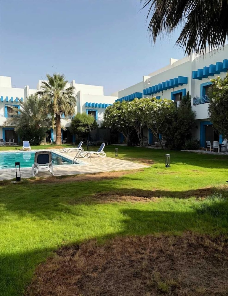 Golden Square Resort