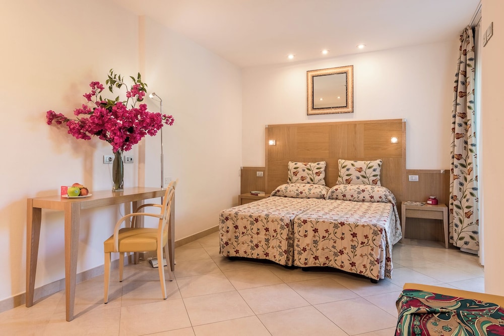 Katja Hotel