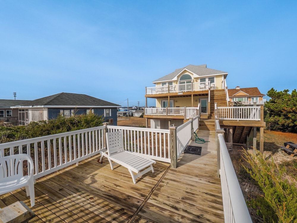 C-Maid by Topsail Realty