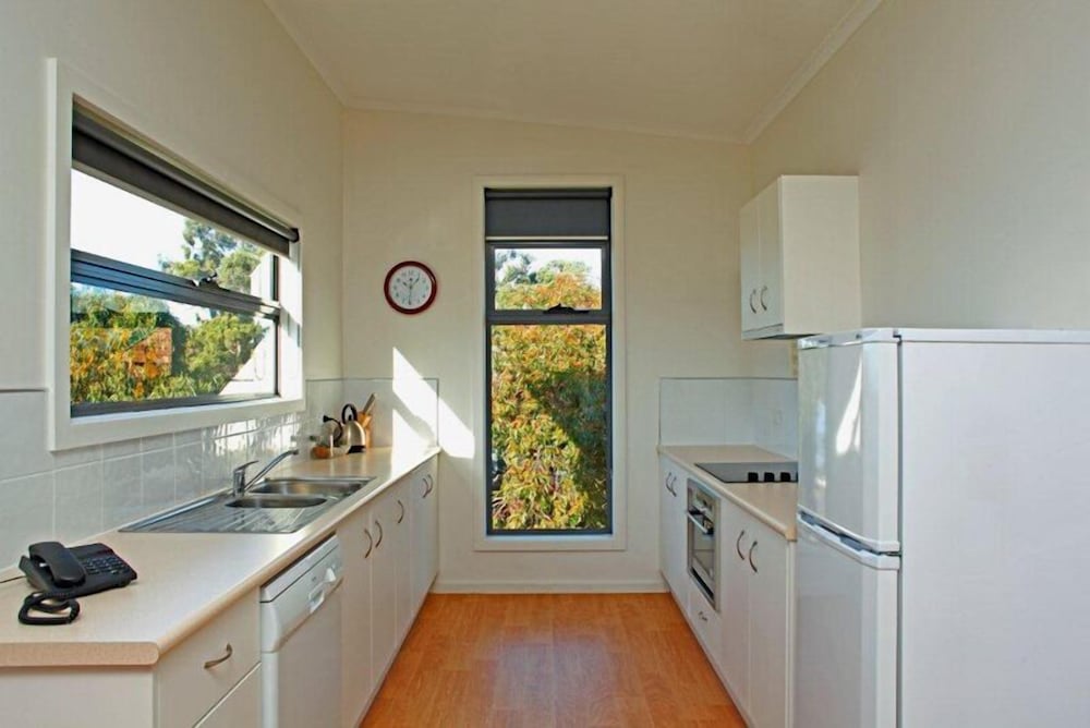 Ocean View Cottages - Essentially Tas Dover - Image 4
