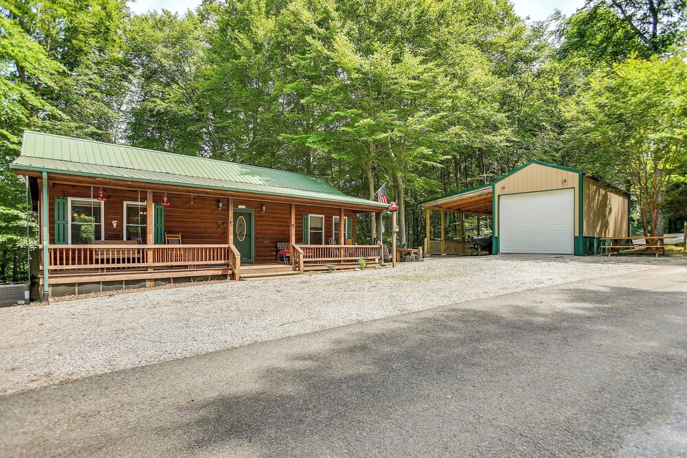Byrdstown Cabin - w/ Fire Pit, Near Marina & Lake! view 4