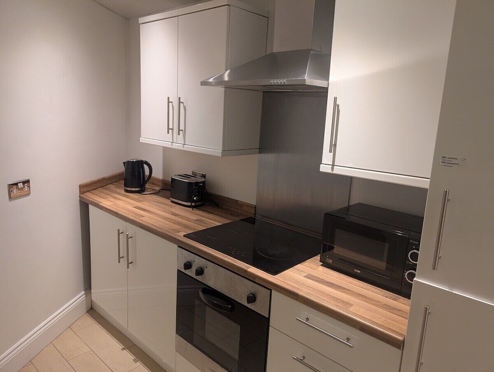 City Escape 1 Bedroom Flat in Swansea Centre