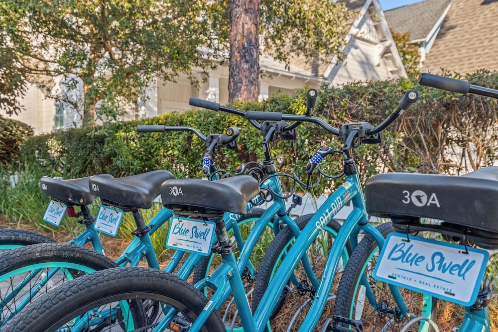 Sea Dlight: 3BR Beach Home Sleeps 10 With 4 Bikes in Watersound West