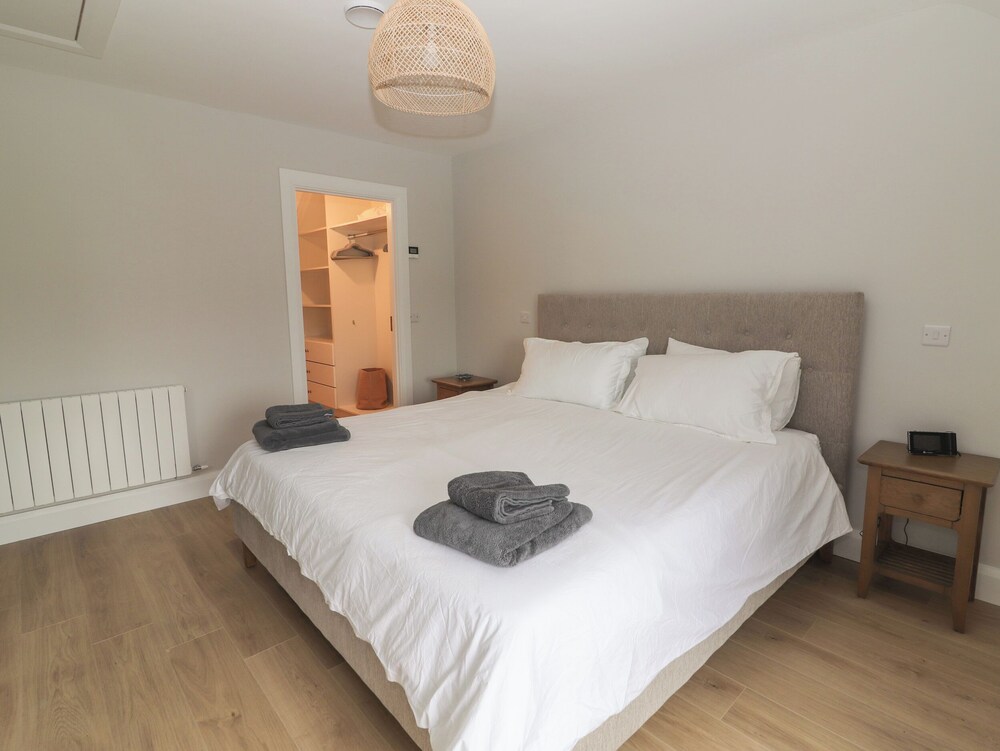 19A Lighthouse Village