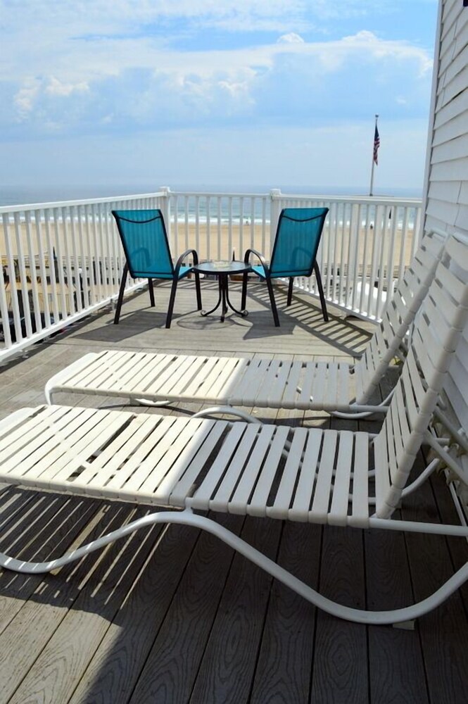 The Pelham Resort Motel