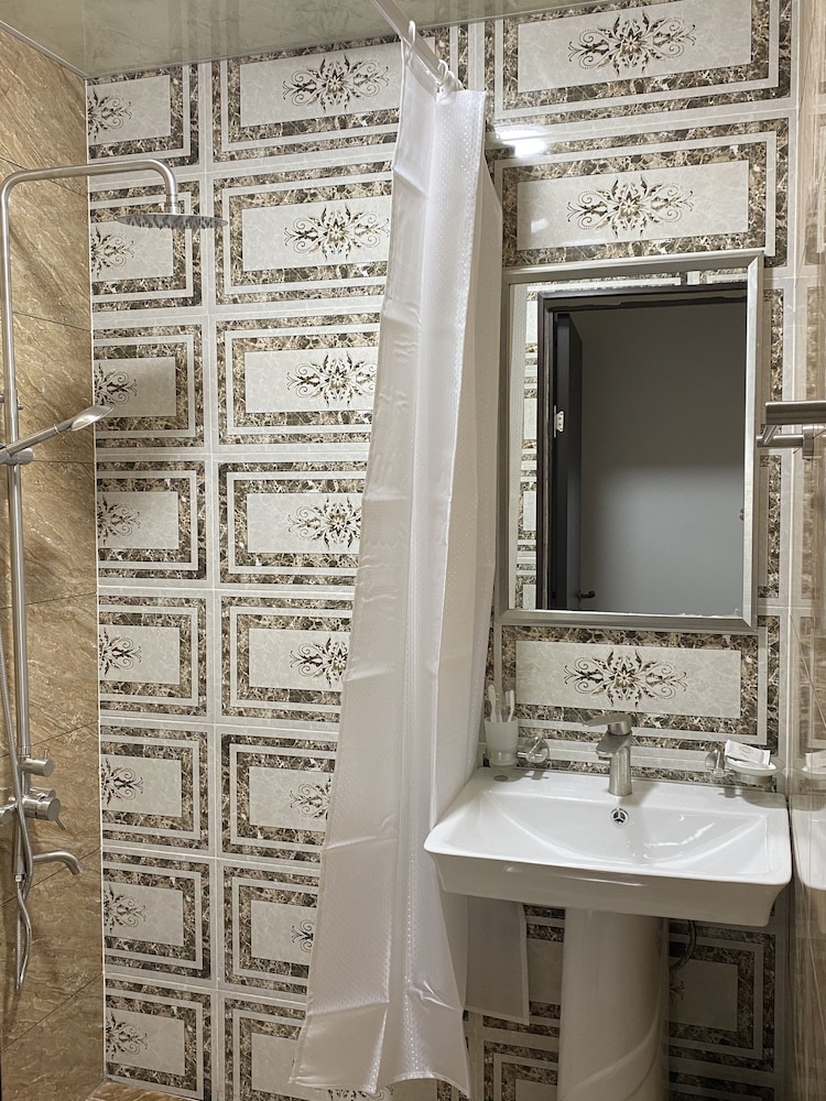 Yerevan Vacations - KaMar Hotel - Property Image 8