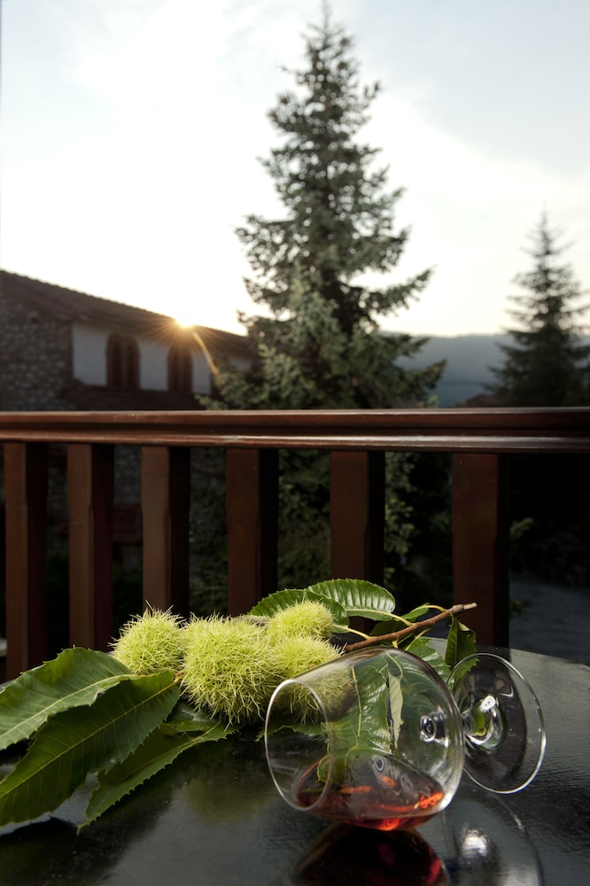 Fretzato Traditional Guest House