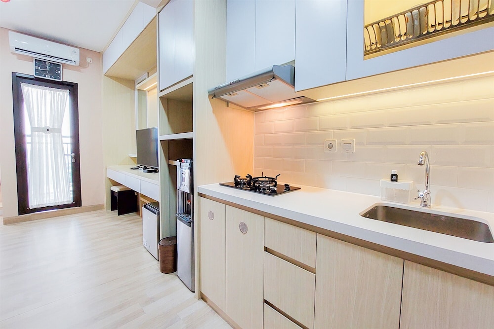 Well Furnished and Simply Studio Transpark Bintaro Apartment