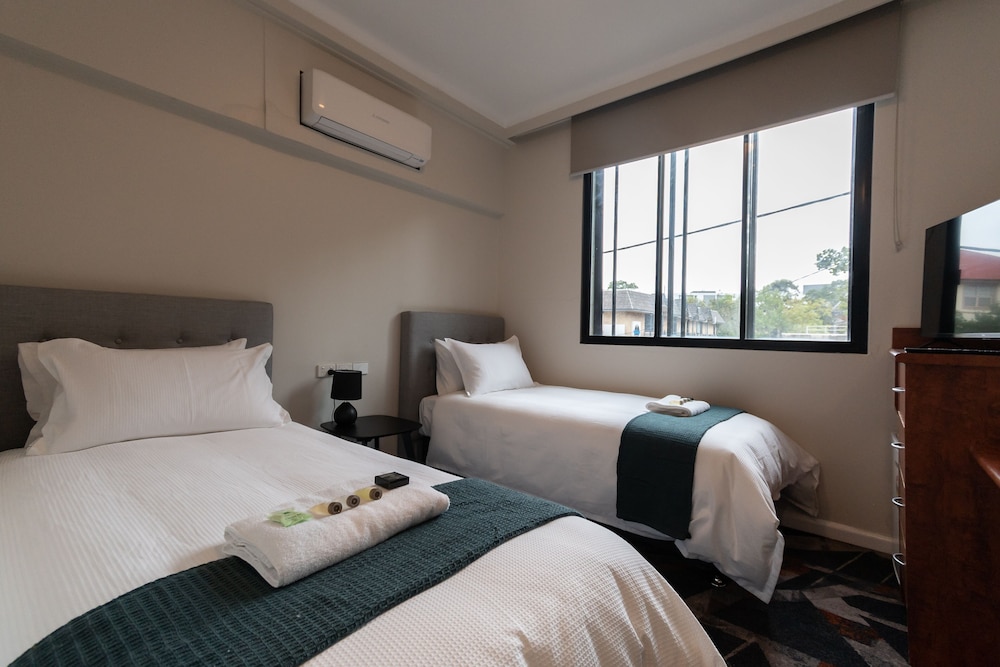 Harp Hotel