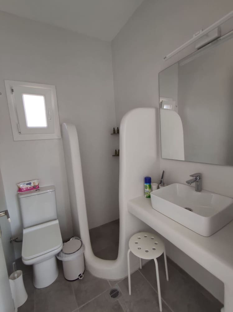 Alos Seafront Gem - Loutra Seaview Escape