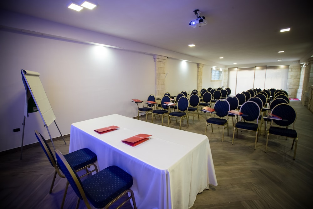 meeting & event spaces