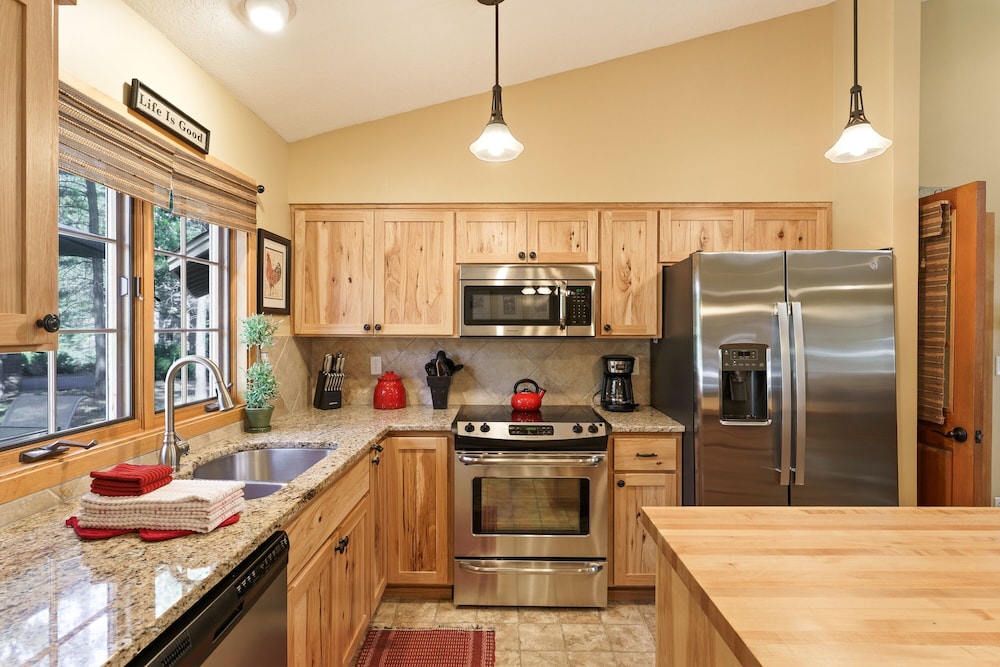 3 Yellow Rail 2 Bedroom Home