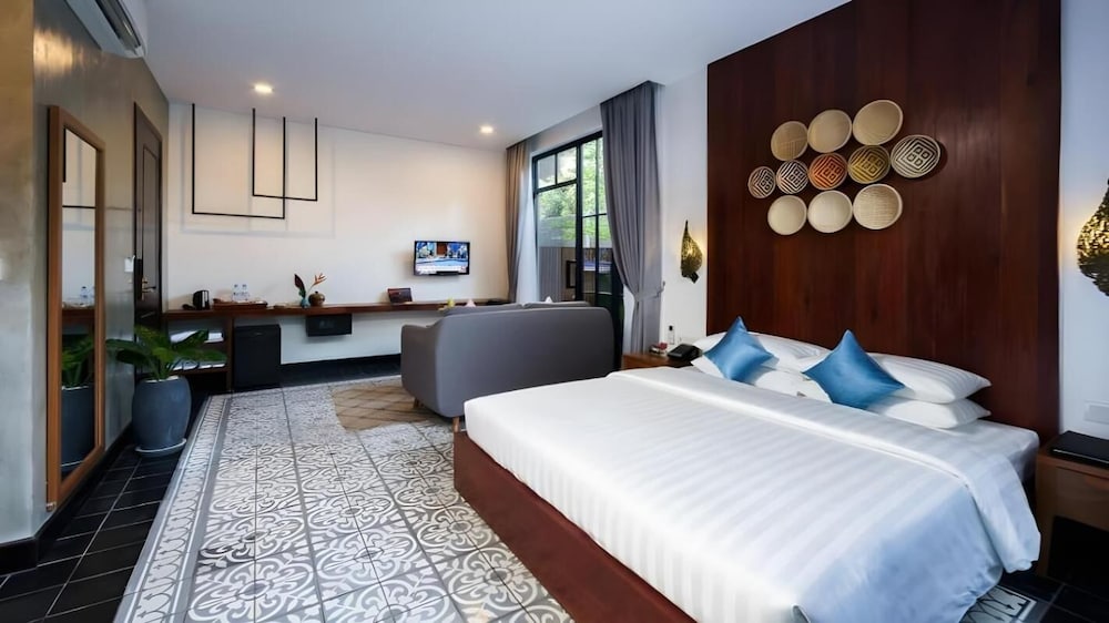 Room-deluxe Double Room With Patio or Ba