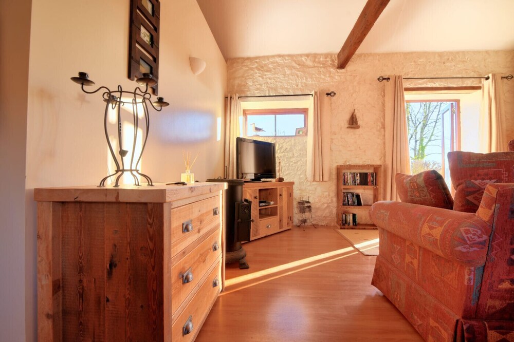2 Home Farm South