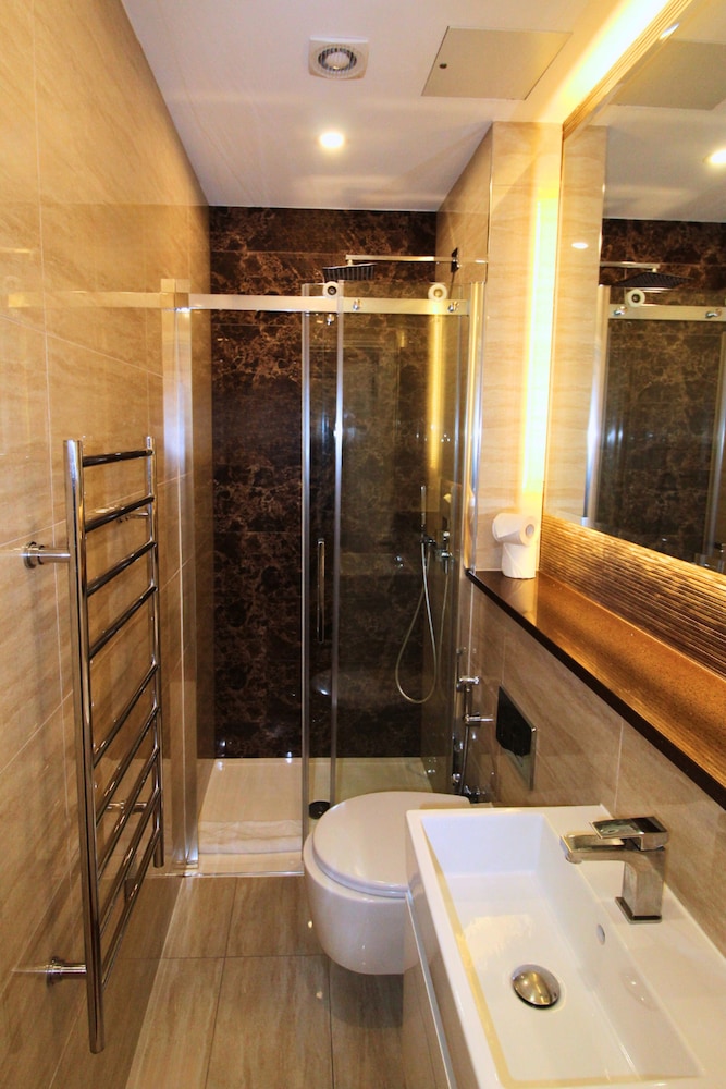 Baker Street Apartments by Viridian Apartments