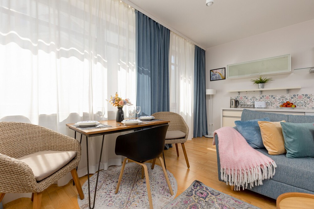 Apartment for 3 Guests Warsaw by Renters view 5