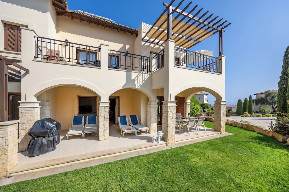 Aa02 Adjacent to Aphrodite Hills- Communal Pool, Garden