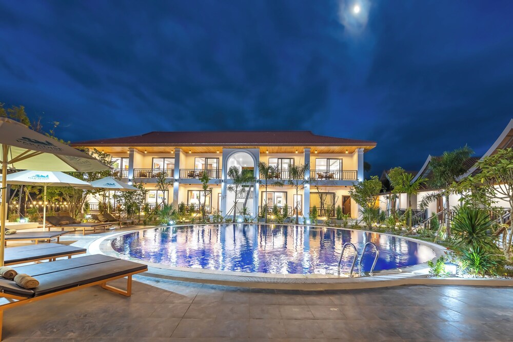 Paradise Mountain View Resort