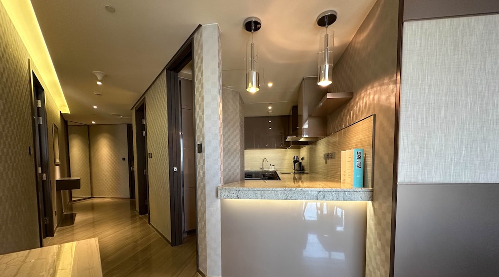 Manzil-Elegant 1BR Apt near Dubai Frame
