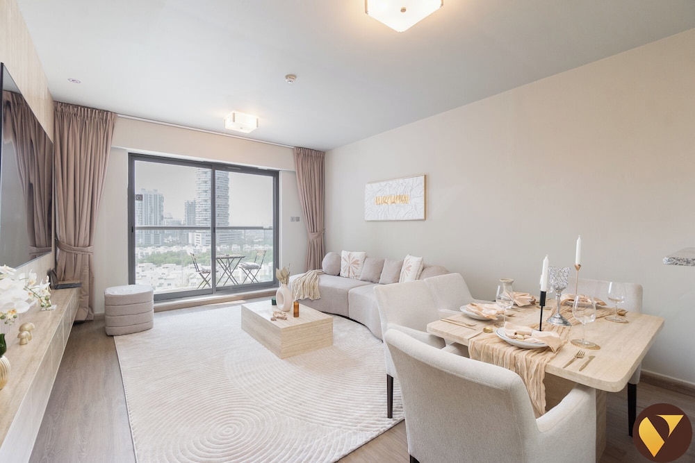 Stylish Peaceful in JVC full Amenities