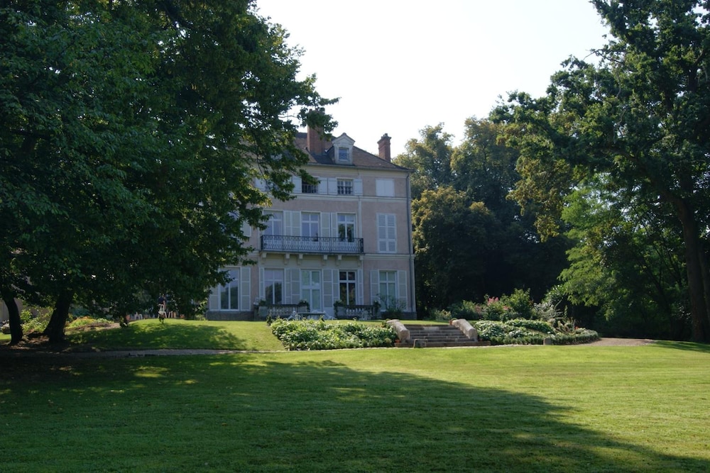 Le Château de la Vierge