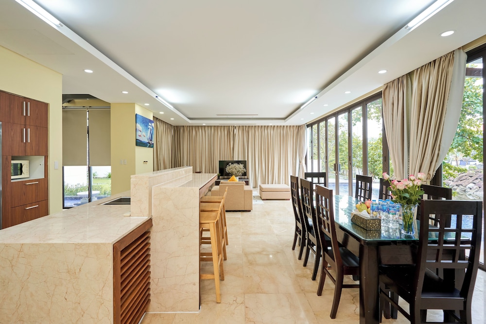 Ocean Luxury Villas Danang