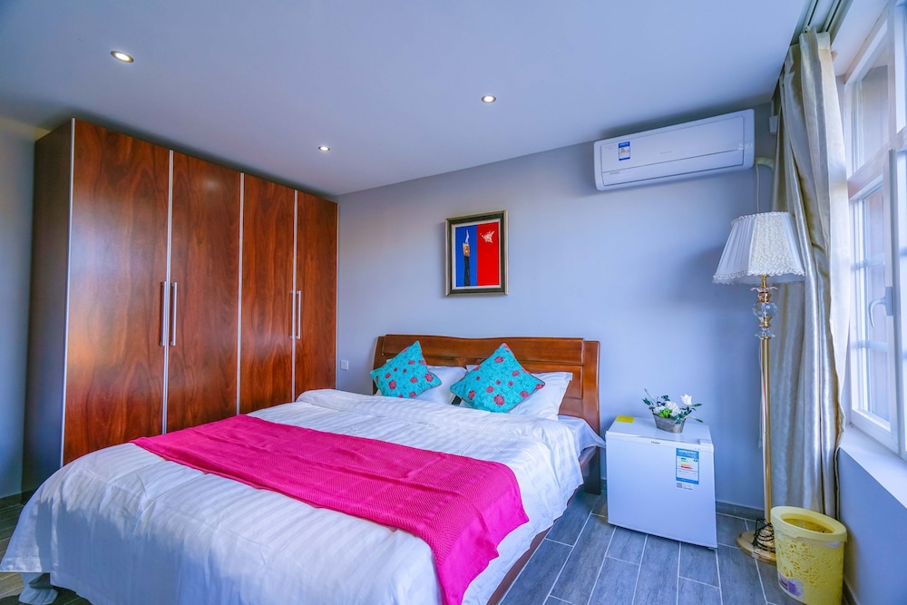 Yiyun Rural Residence Siji ChristmasTown